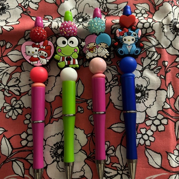 Hello kitty and friends handcrafted pens (pick one) - Picture 3 of 8